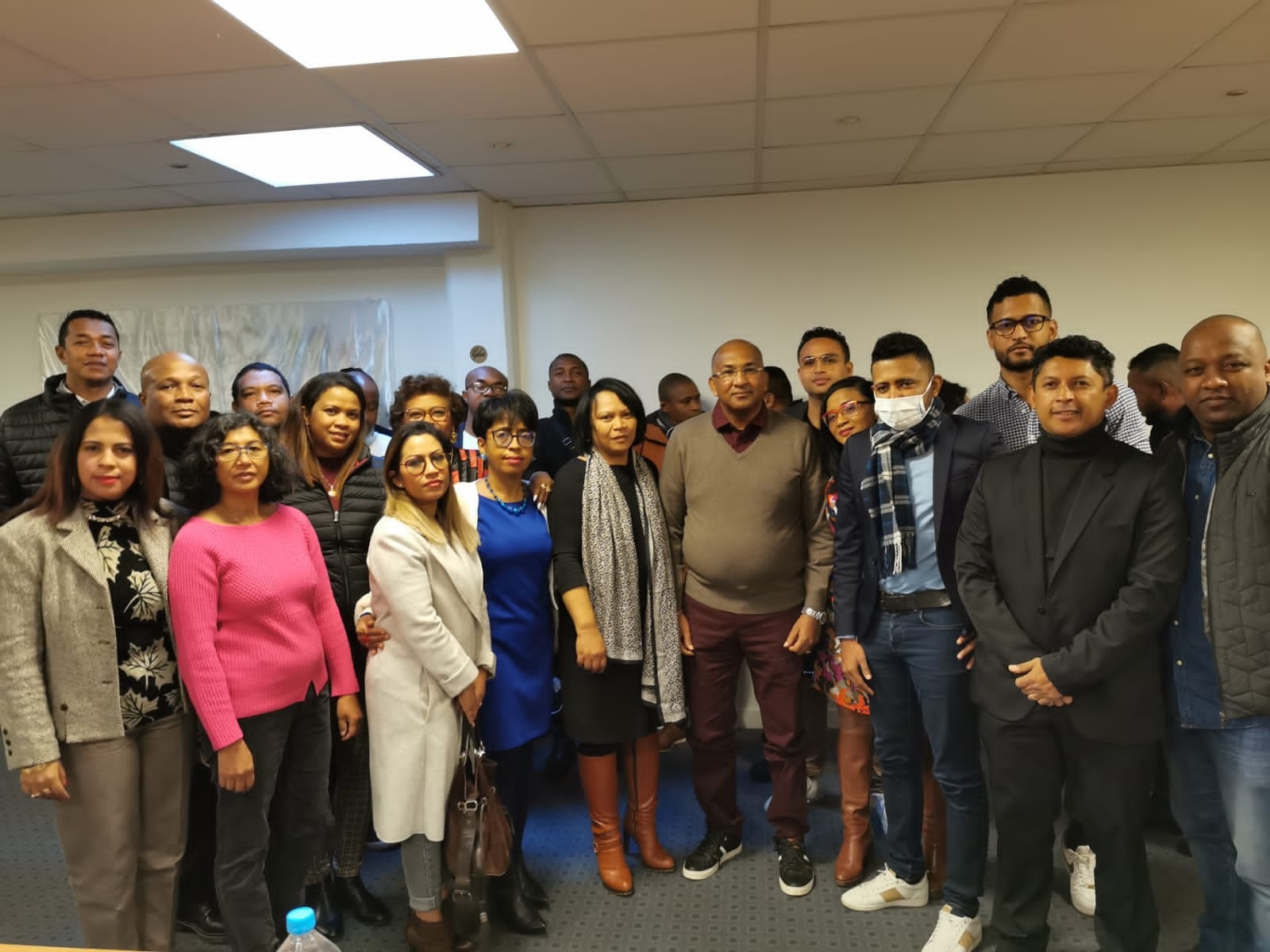 DIASPORA PARISY: FIHAONAN&rsquo;ANDRIAMATOA MINISITRA TAMIN&rsquo;IREO MPITANTANA SY MPITIA ARY MPANKAFY FANATANJAHANTENA.