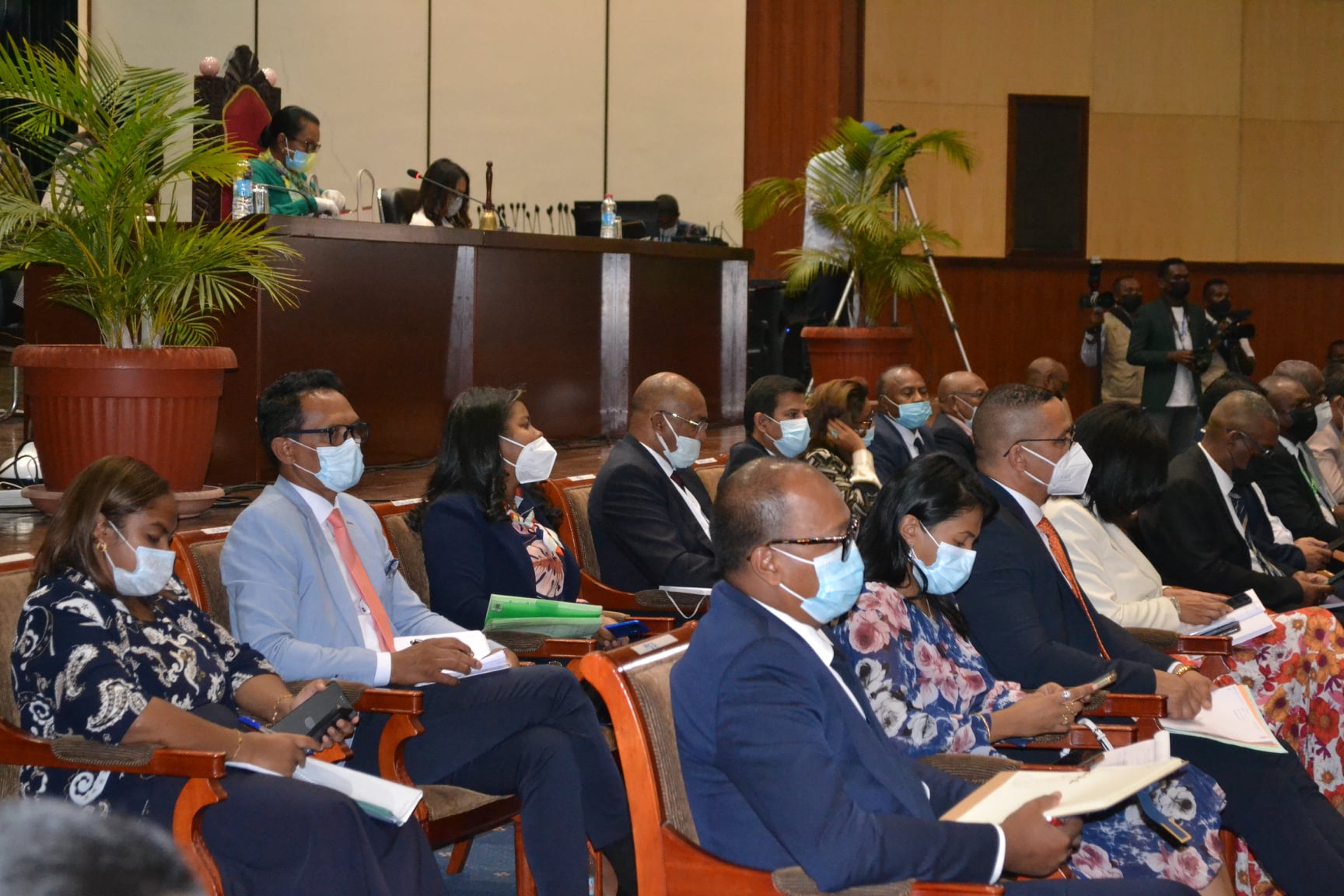 FIHAONAN&rsquo;NY GOVERNEMANTA SY NY SOLOMBAVAM-BAHOAKA