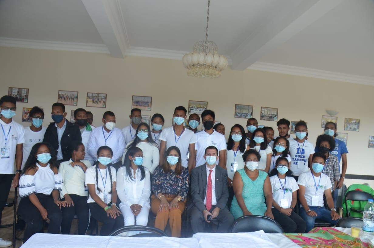 FAMPIOFANANA ARAK&rsquo;ASA: FANDRAHARAHANA EO AMIN&rsquo;NY TONTOLON&rsquo;NY FANATANJAHAN-TENA