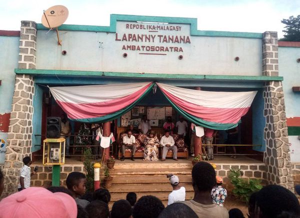 PAIKADY IANTSOROHAN&rsquo;NY MINISTERA MISAHANA NY TANORA