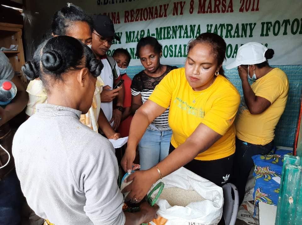 ANOSIBE AN&rsquo;ALA NISITRAKA VATSY TSINJO IREO MPONINA