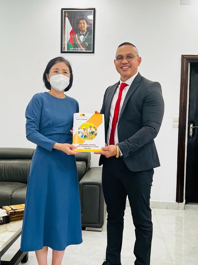 FITSIDIHANA ARA-POMBA OFISIALY NATAON&rsquo;NY MASOIVOHON&rsquo;NY REPOBLIKA ENTIM-BAHOAKAN&rsquo;I SINA MIASA ETO MADAGASIKARA.