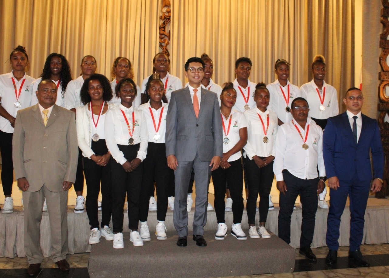 TARANJA RUGBY : FANDRAISANA TAMIN&rsquo;NY FOMBA OFISIALY IREO MAKIS VEHIVAVY