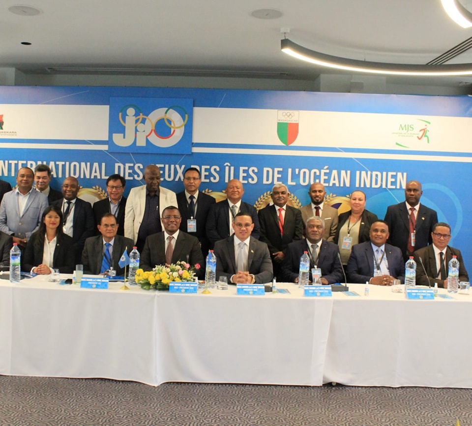 FIVORIAN&rsquo;NY FILAN-KEVITRA IRAISAM-PIRENENA MOMBAN&rsquo;NY LALAON&rsquo;NY NOSY (CIJ)