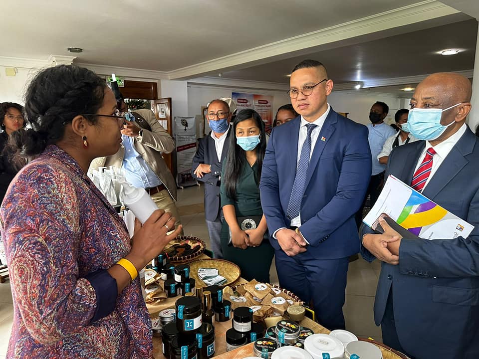 FANOKAFANA NY FORUM INTERNATIONAL DE LA JEUNESSE ET DE L&rsquo;EMPLOI VERT (FIJEV)