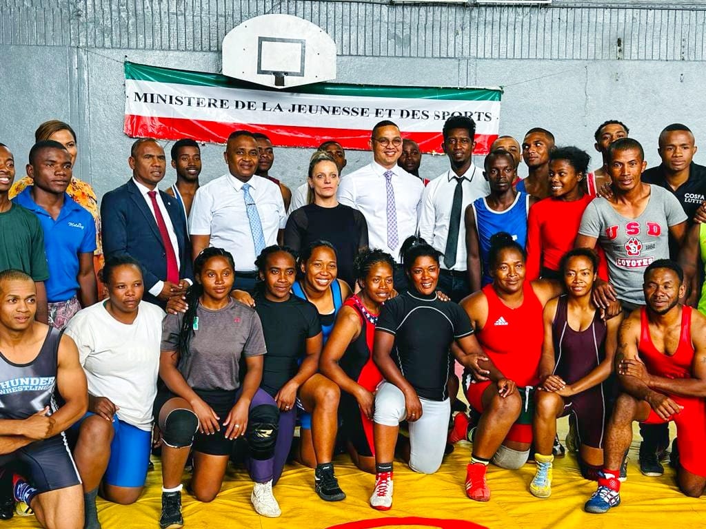 TARANJA TOLONA: FAMARANANA NY FIOFANANA NIARAHANA TAMIN&rsquo;IREO MANAM-PAHAIZANA IRAISAM-PIRENENA