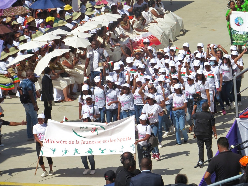 FANKALAZANA NY ANDRO IRAISAM-PIRENENA HO AN&rsquo;NY VEHIVAVY