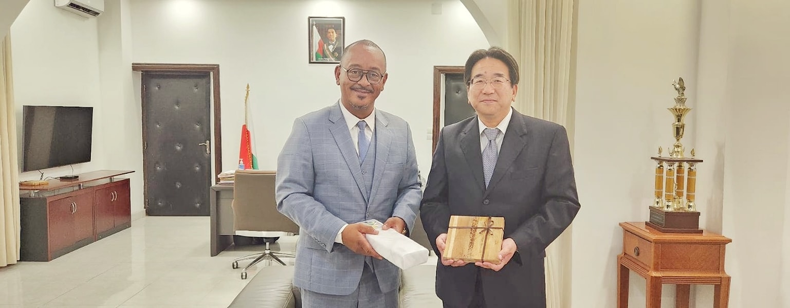 FITSIDIHANA ARA-POMBA OFISIALY NATAON&rsquo;NY MASOIVOHON&rsquo;NY JAPON MIASA ETO MADAGASIKARA.