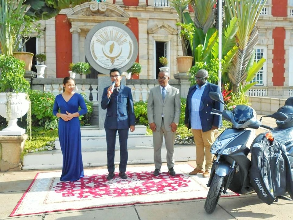 TARANJA JUDO: NOTOLORANA MOTO MIARAKA AMIN&rsquo;NY FANAMIANA FIAROVANA I LAURA RASOANAIVO.