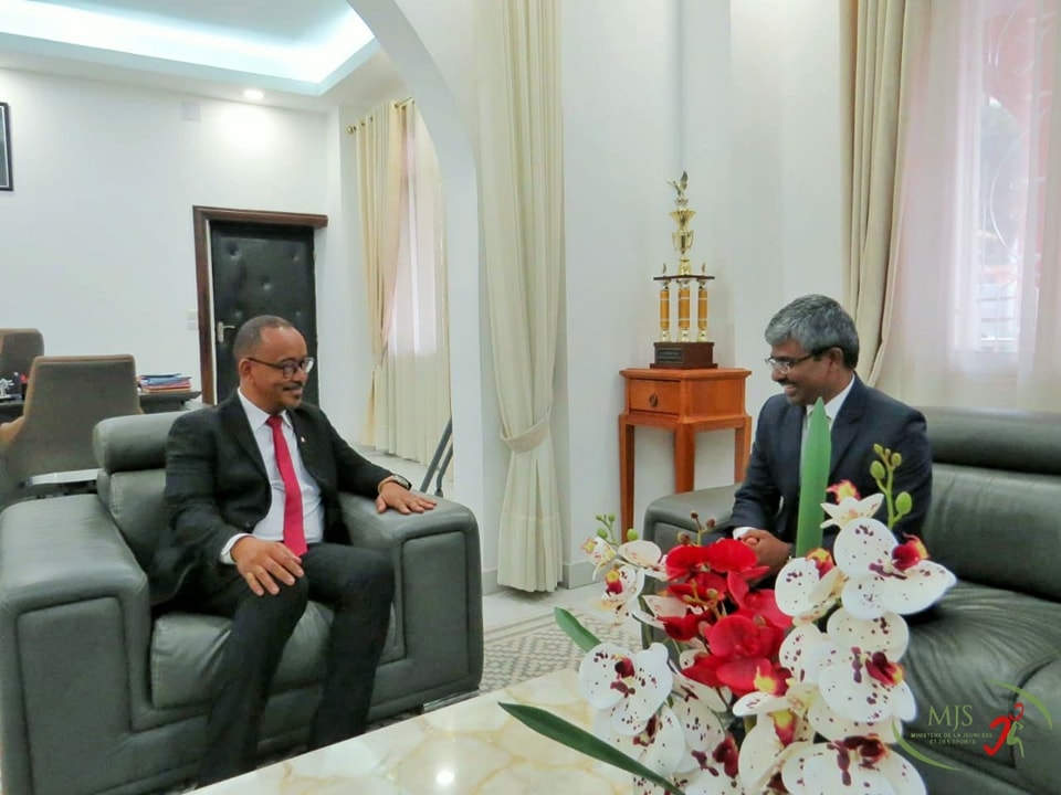 FITSIDIHANA ARA-POMBA FANAJANA NATAON&rsquo;NY AMBASADAORON&rsquo; I INDE