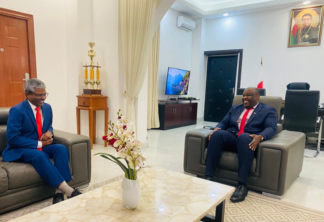 Rencontre entre le ministre de la jeunesse et des sports et l&rsquo;ambassadeur de l&rsquo;inde