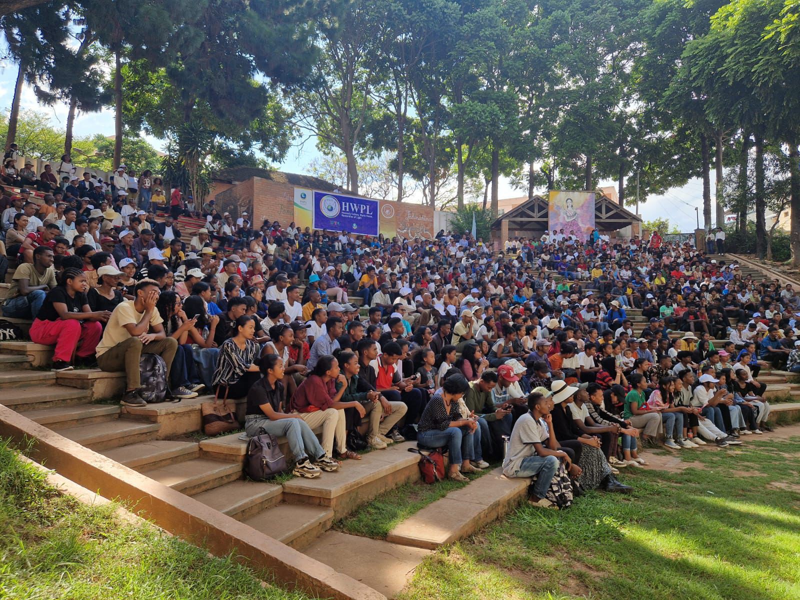 Symphonie de la Paix : Une Voix Unie pour l’Harmonie