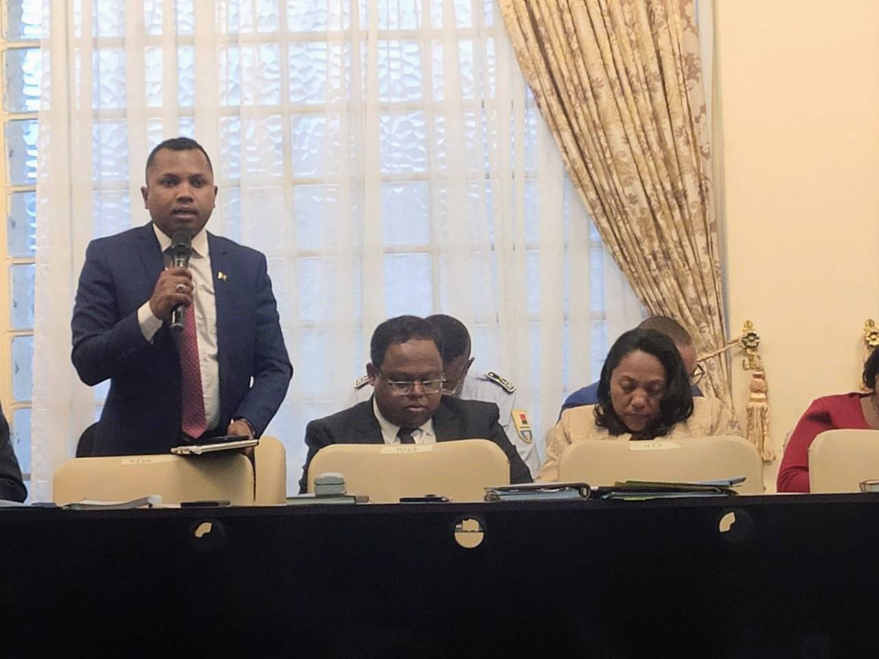 Dialogue entre le Gouvernement et l’Assemblée nationale : des éclaircissements apportés sur les projets d’infrastructures du ministère de la Jeunesse et des Sports